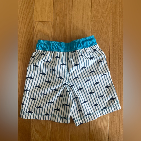 NWT Hatley silhouette shark board shorts - Picture 3 of 3
